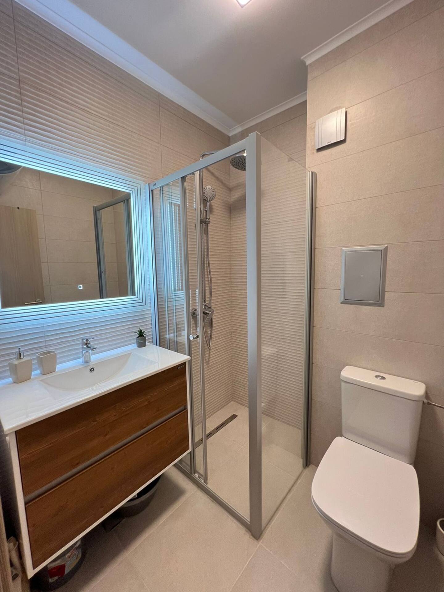 Luxury apartment 1 bathroom